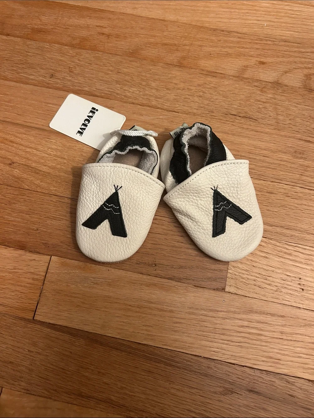 Baby/Toddler White Leather Moccasins with Black Teepee Accent